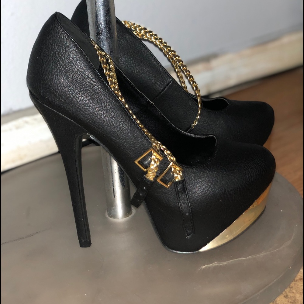 Sexy black stilettos 👠 👠